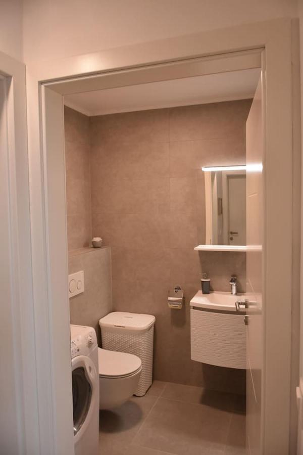 Apartment With Heated Pool, Villa Regina Pula Exterior photo